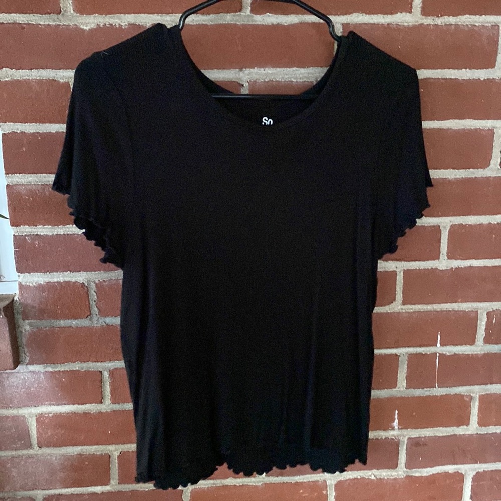 Black ruffle cropped shirt